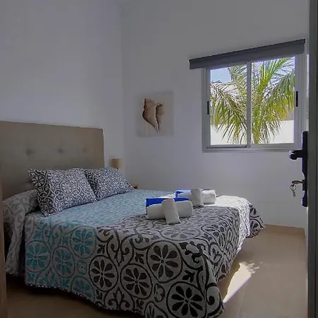 La Asomada, Villa *