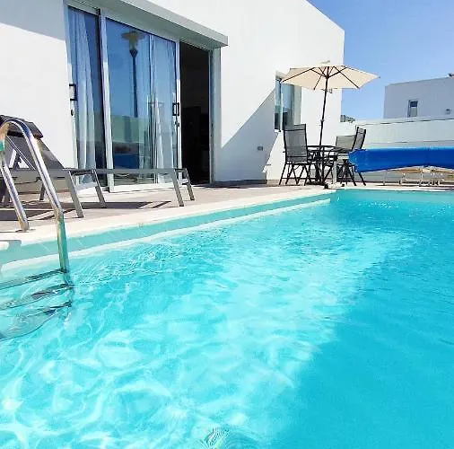 La Asomada, * Playa Blanca